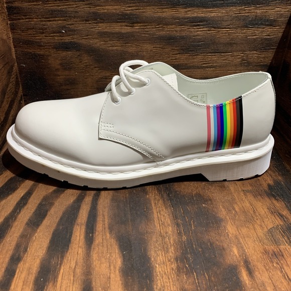 Dr Martens 27522 Pride Oxford Leather Shoes Mens 10/ Wms 11 Smooth White Rainbow